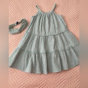 Girls dress